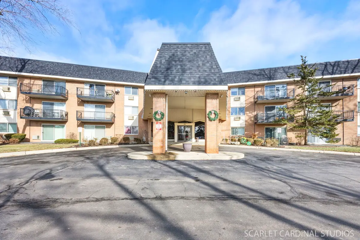 1198 Royal Glen Drive #314, Glen Ellyn, IL 60137 - Image #1