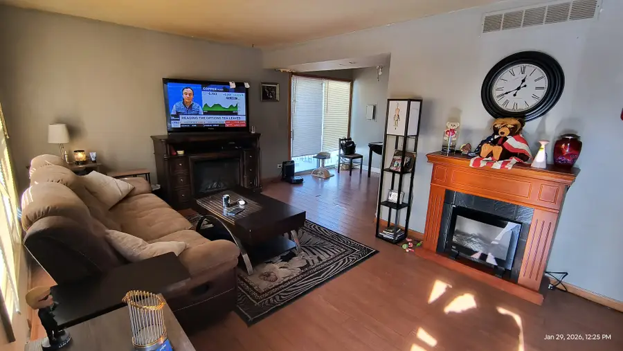 9 Fernwood Drive #Q, Bolingbrook, IL 60440 - Image #2