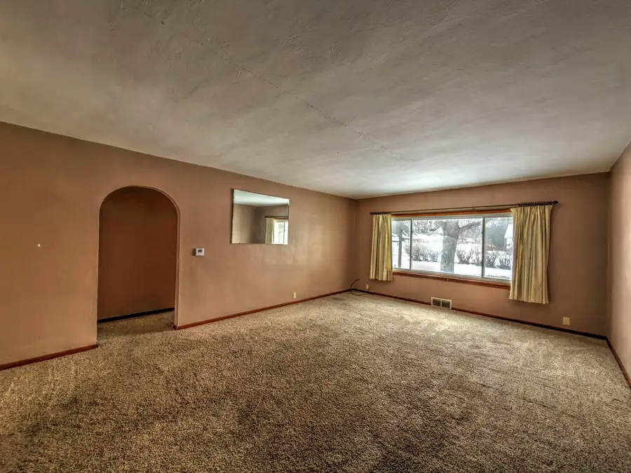 212 W Mckinley Street, Milford, IL 60953 - Image #3