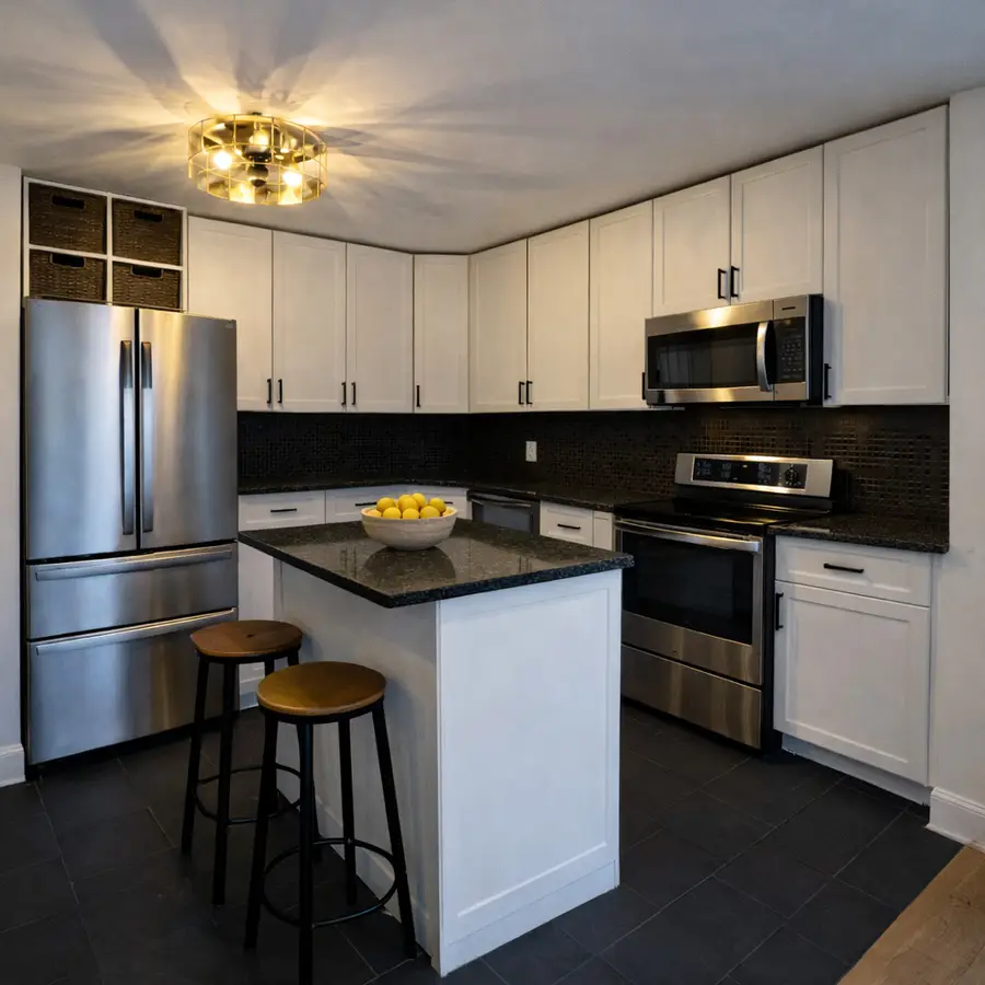 700 W Bittersweet Place #210, Chicago, IL 60613 - #3