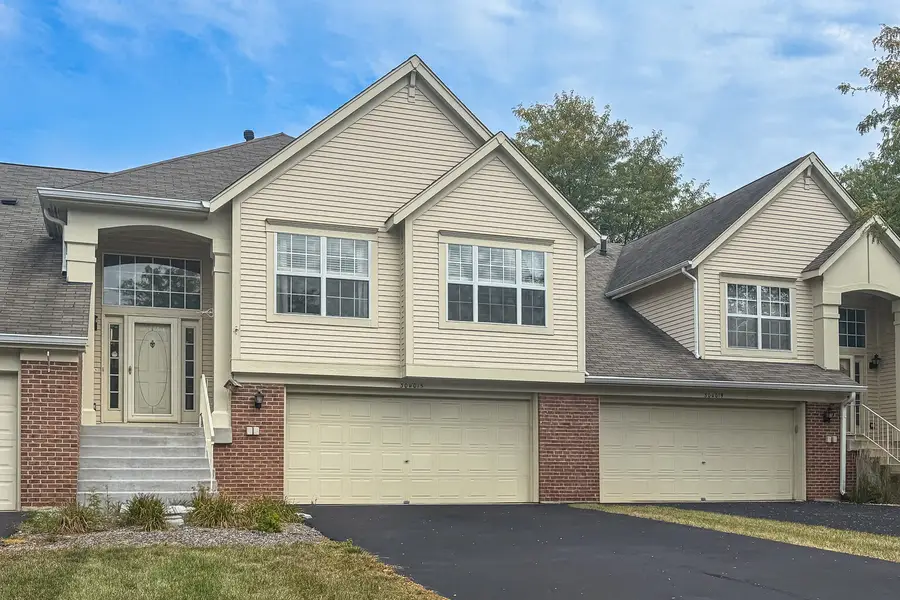 30W015 Juniper Court #30W015, Warrenville, IL 60555 - #2