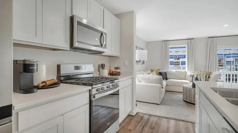 421 Lakeshore Court, Saint Charles, IL 60174 - Image #3