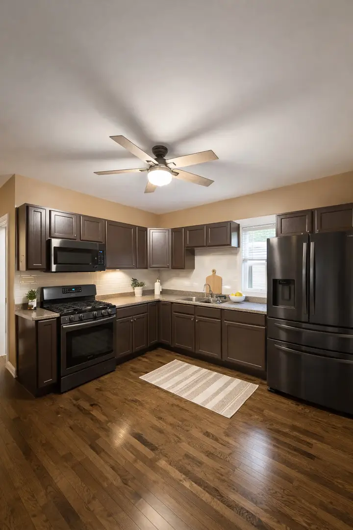 2420 Kenilworth Avenue, Berwyn, IL 60402 - Image #2