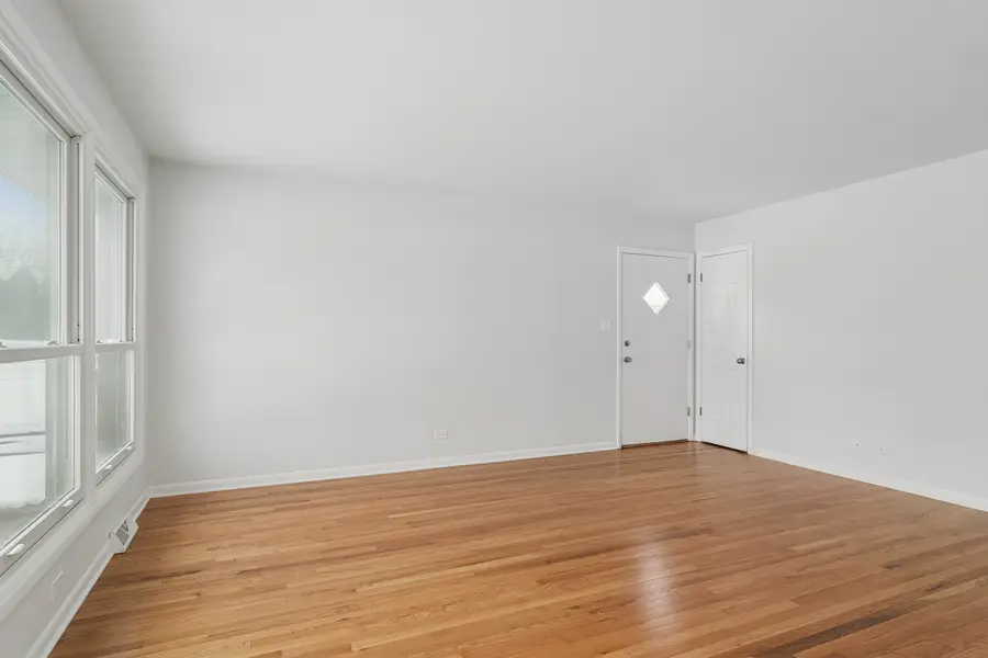 1229 S Haddow Avenue, Arlington Heights, IL 60005 - Image #2