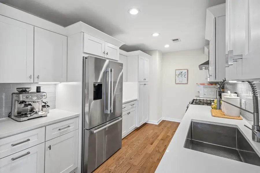 Address Withheld By Seller, Hinsdale, IL 60521 - #3