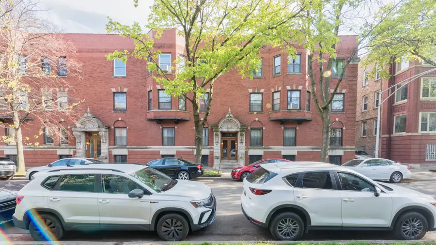 1327 E 52nd Street #302, Chicago, IL 60615 - #2