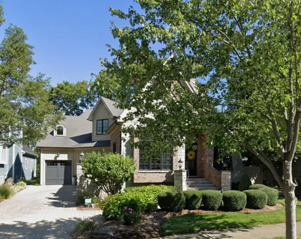 411 W Jefferson Avenue, Naperville, IL 60540