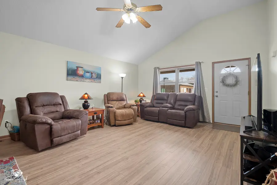 107 Eastern Illinois Street, Saint Anne, IL 60964 - #3