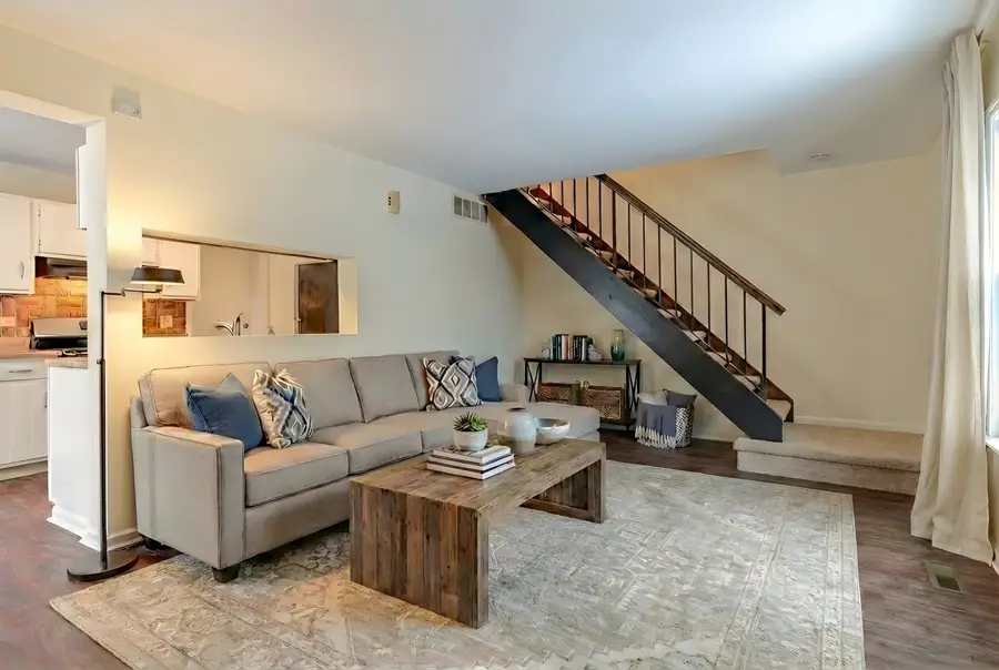 254 Sunset Court, Vernon Hills, IL 60061 - #2