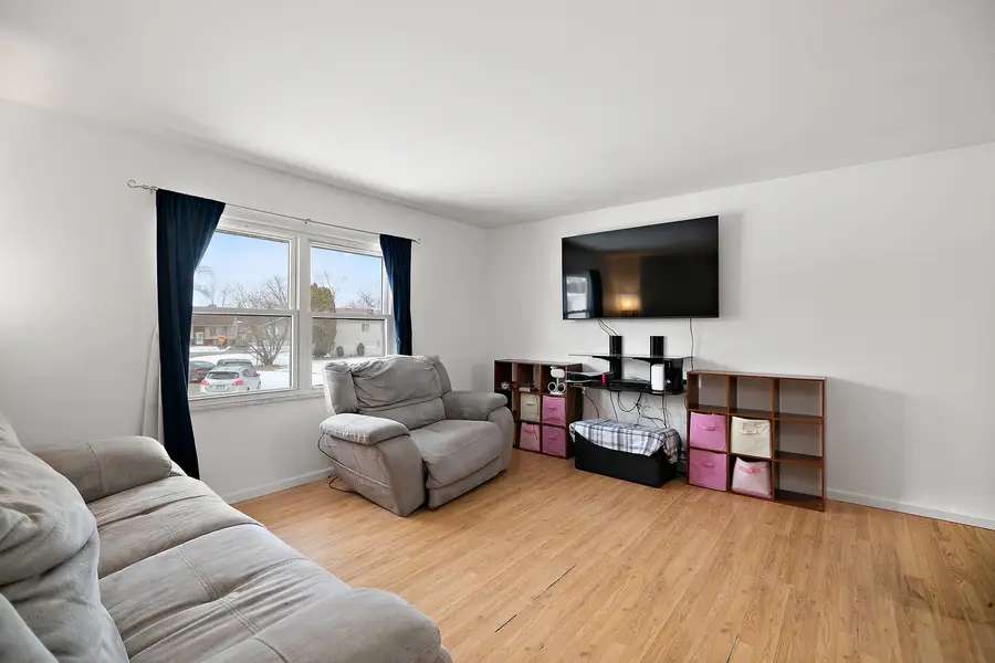 34 S Chestnut Court, Glenwood, IL 60425 - #2