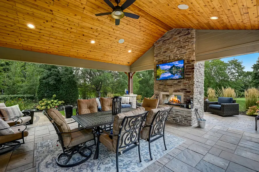 12165 W Castle Drive, Mokena, IL 60448 - Image #2