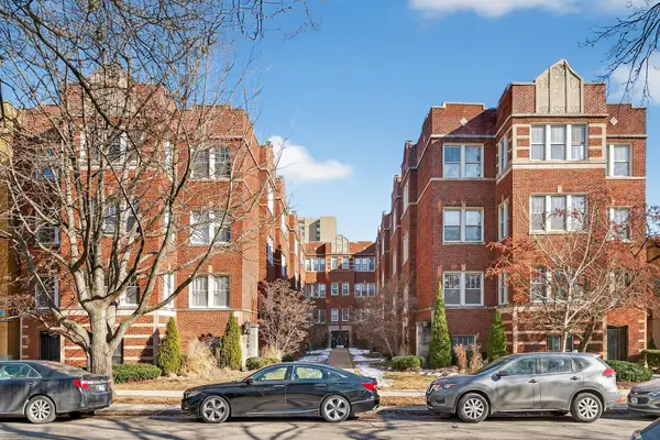 242 S Maple Avenue #3E, Oak Park, IL 60302