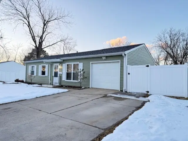 804 Hillside Drive, Streamwood, IL 60107 - Image #2