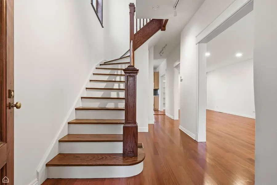 5401 S Maryland Avenue, Chicago, IL 60615 - Image #2