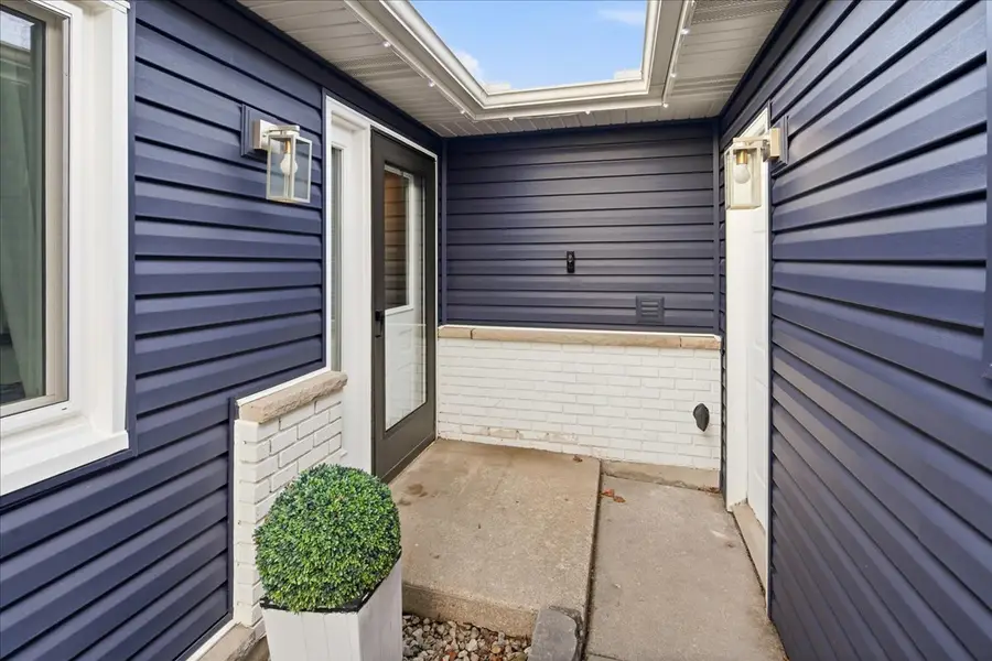 1690 Cape Breton Court, Hoffman Estates, IL 60192 - #3