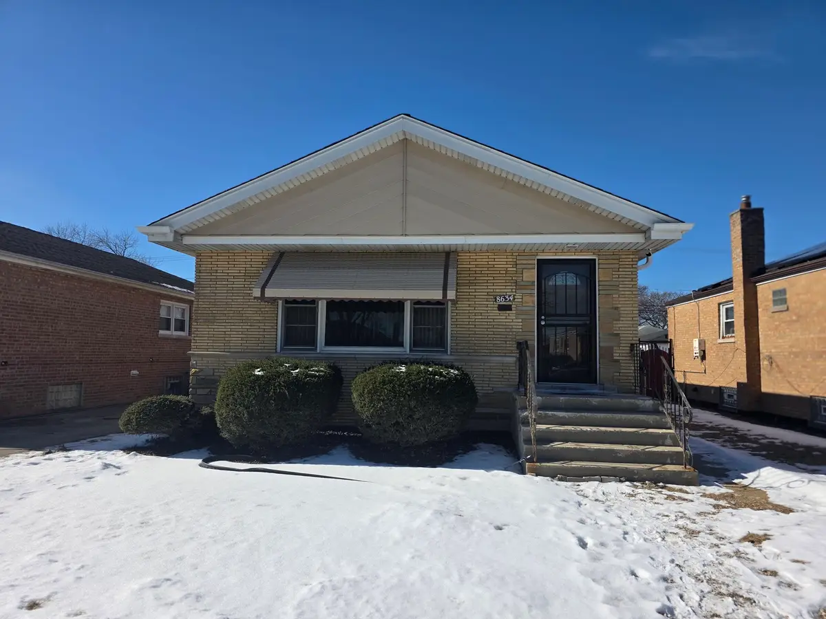 8634 S Kolin Avenue, Chicago, IL 60652 - #1