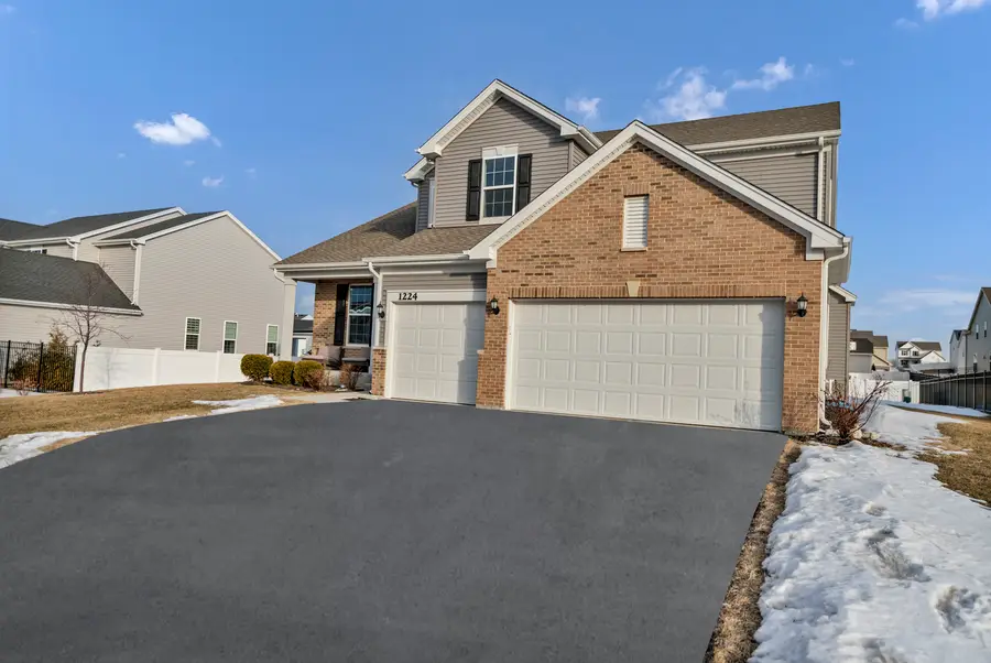 Address Withheld By Seller, Hampshire, IL 60140 - #2