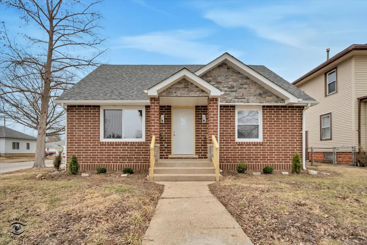 702 S Lincoln Avenue, Kankakee, IL 60901 - #1