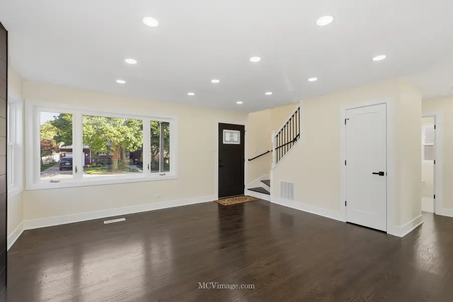 10132 S Turner Avenue, Evergreen Park, IL 60805 - #3