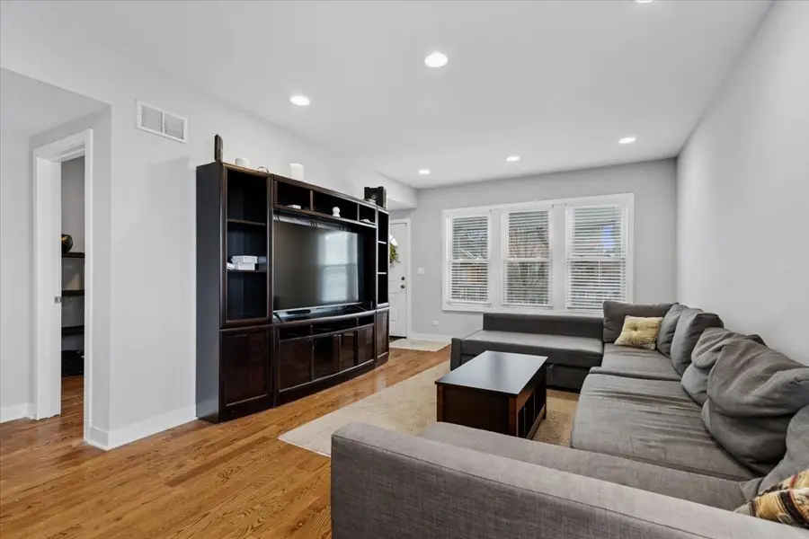 5646 N Menard Avenue, Chicago, IL 60646 - Image #3