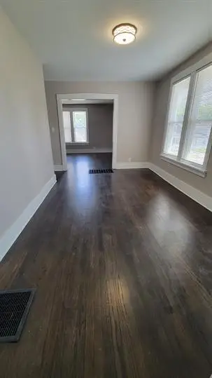 518 Chestnut Street, Waukegan, IL 60085 - Image #2