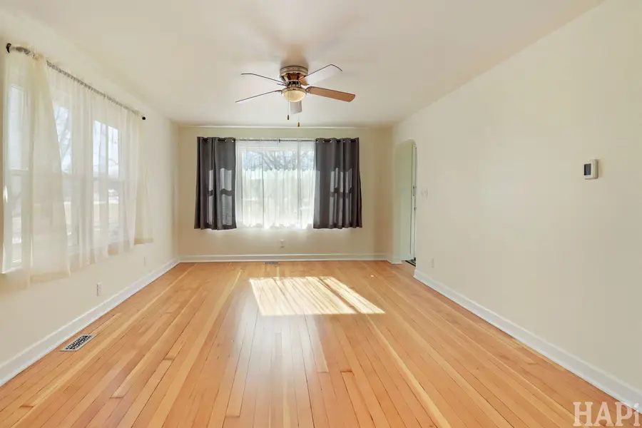 3912 West Avenue W, McHenry, IL 60050 - #3