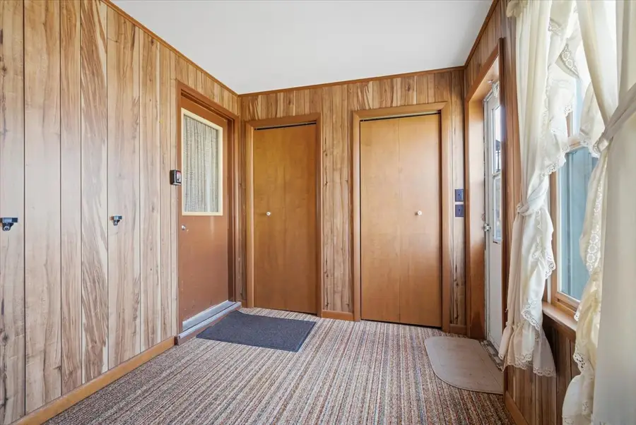 429 W Owsley Street, Chenoa, IL 61726 - #3