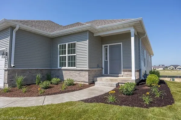 2206 Maggie Lane, Sycamore, IL 60178