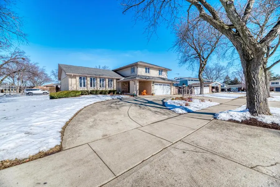 1030 W Kendall Terrace, Addison, IL 60101 - Image #2