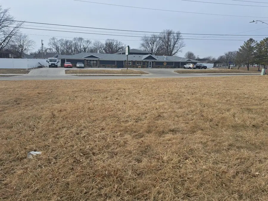 Lot 6 Illini Plaza, Silvis, IL 61282 - #3