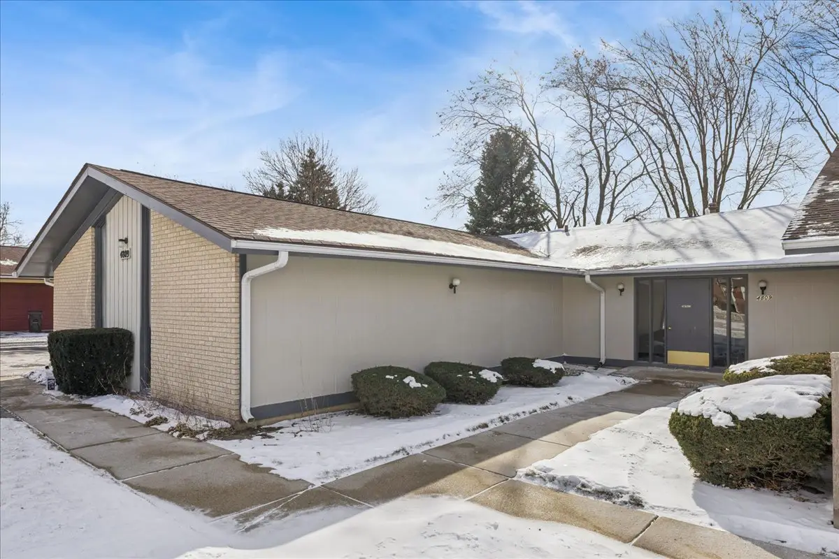 4809 W Oakwood Drive #A, McHenry, IL 60050 - #1