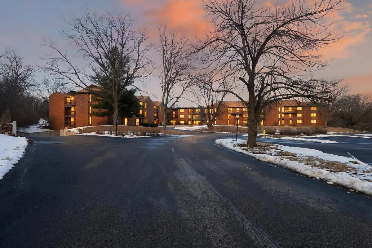 2929 Sunnyside Drive #303, Rockford, IL 61114 - #1