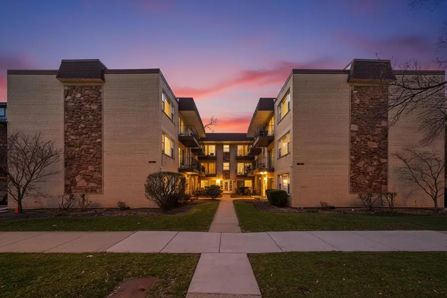 4340 N Keeler Avenue #1F, Chicago, IL 60641 - #2