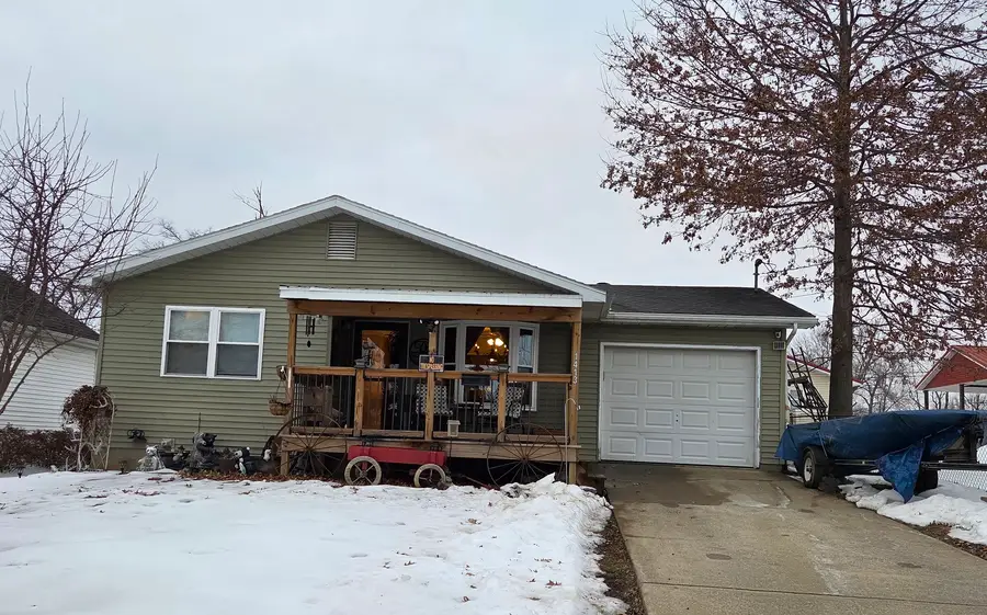 1413 S Mckinley Street, Harrisburg, IL 62946 - #3