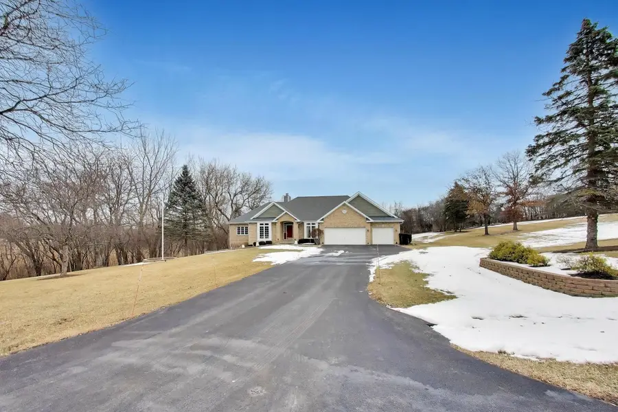 18 Rosewood Drive, Hawthorn Woods, IL 60047 - #2