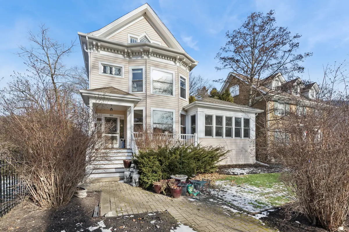 922 Forest Avenue, Wilmette, IL 60091 - #1