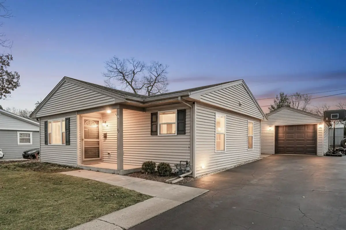 73 Wren Road, Carpentersville, IL 60110 - #1