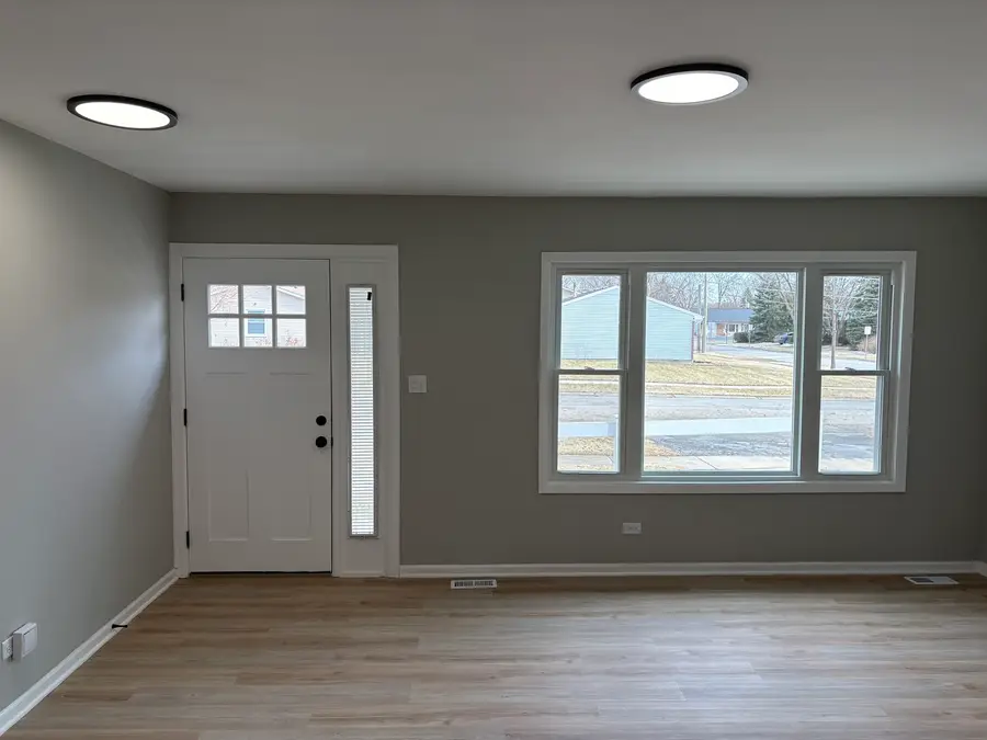 8124 Kensington Lane, Hanover Park, IL 60133 - #2