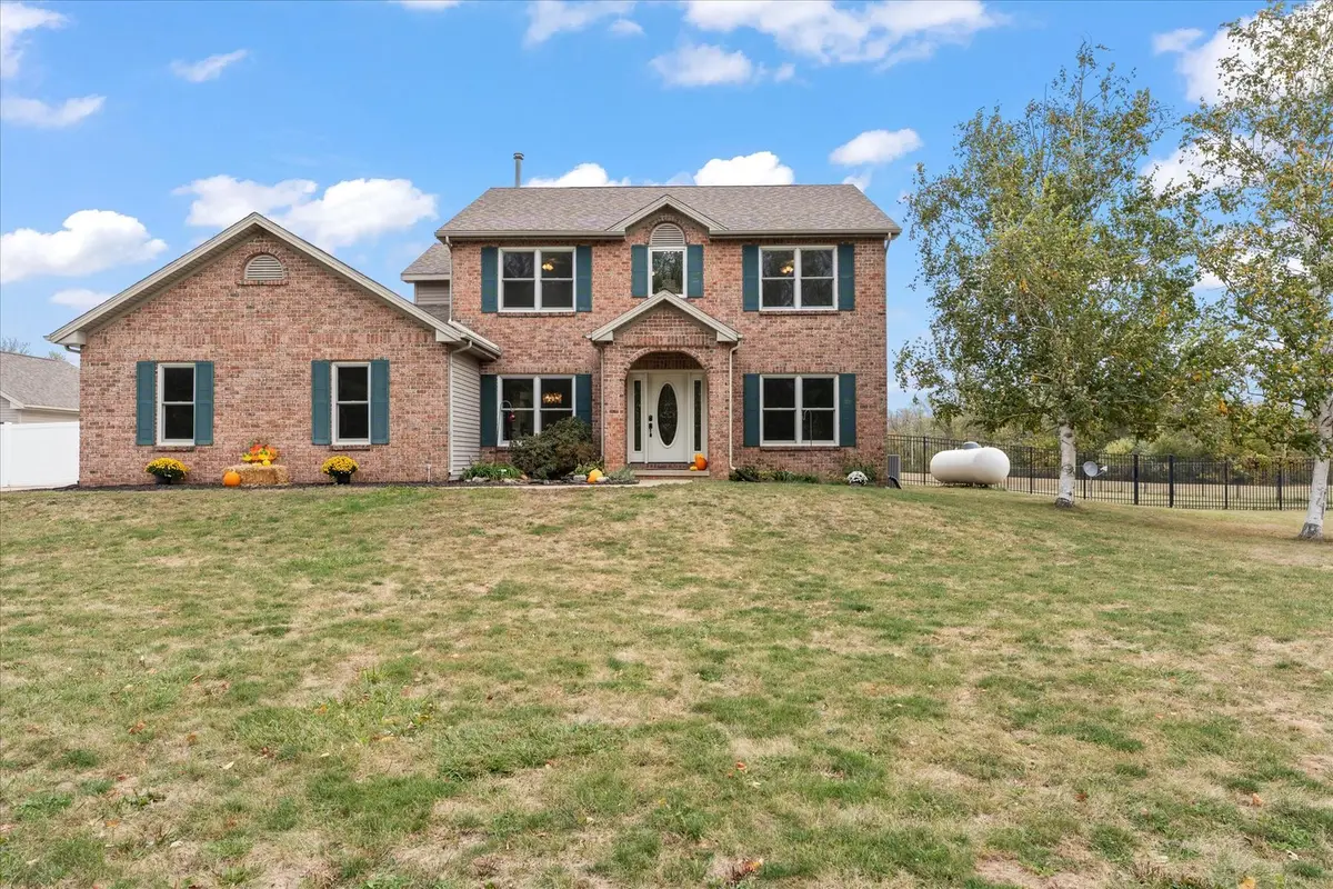 302 County Road 2650 N, Mahomet, IL 61853 - #1