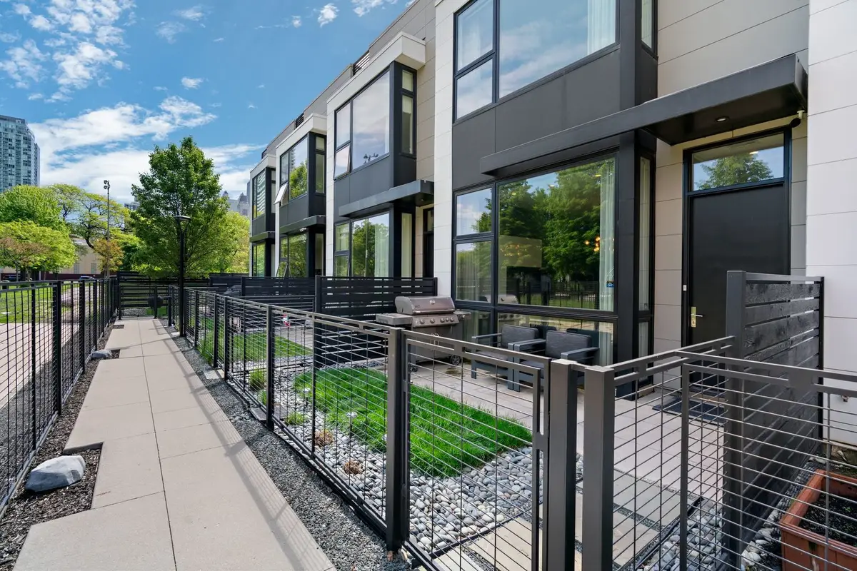 441 W Hobbie Street, Chicago, IL 60610 - #1