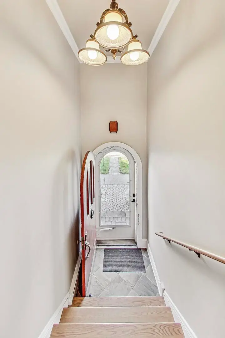 902 S Crescent Avenue, Park Ridge, IL 60068 - #3