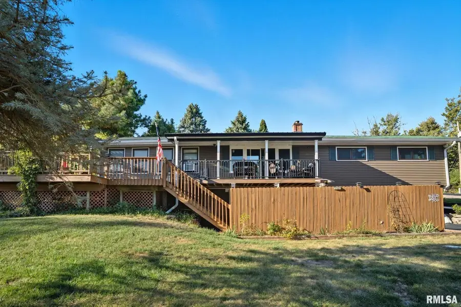 6887 Colonial Avenue, Bettendorf, IA 52722 - Image #3