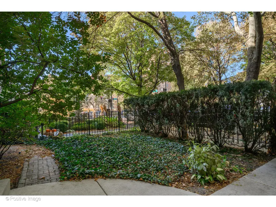 1957 W Schiller Street, Chicago, IL 60622 - Image #2
