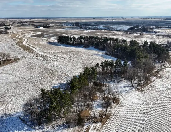 000 Us Highway 24, Secor, IL 61771