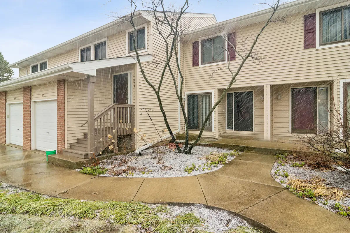 927 Hidden Lake Drive, Buffalo Grove, IL 60089 - #1