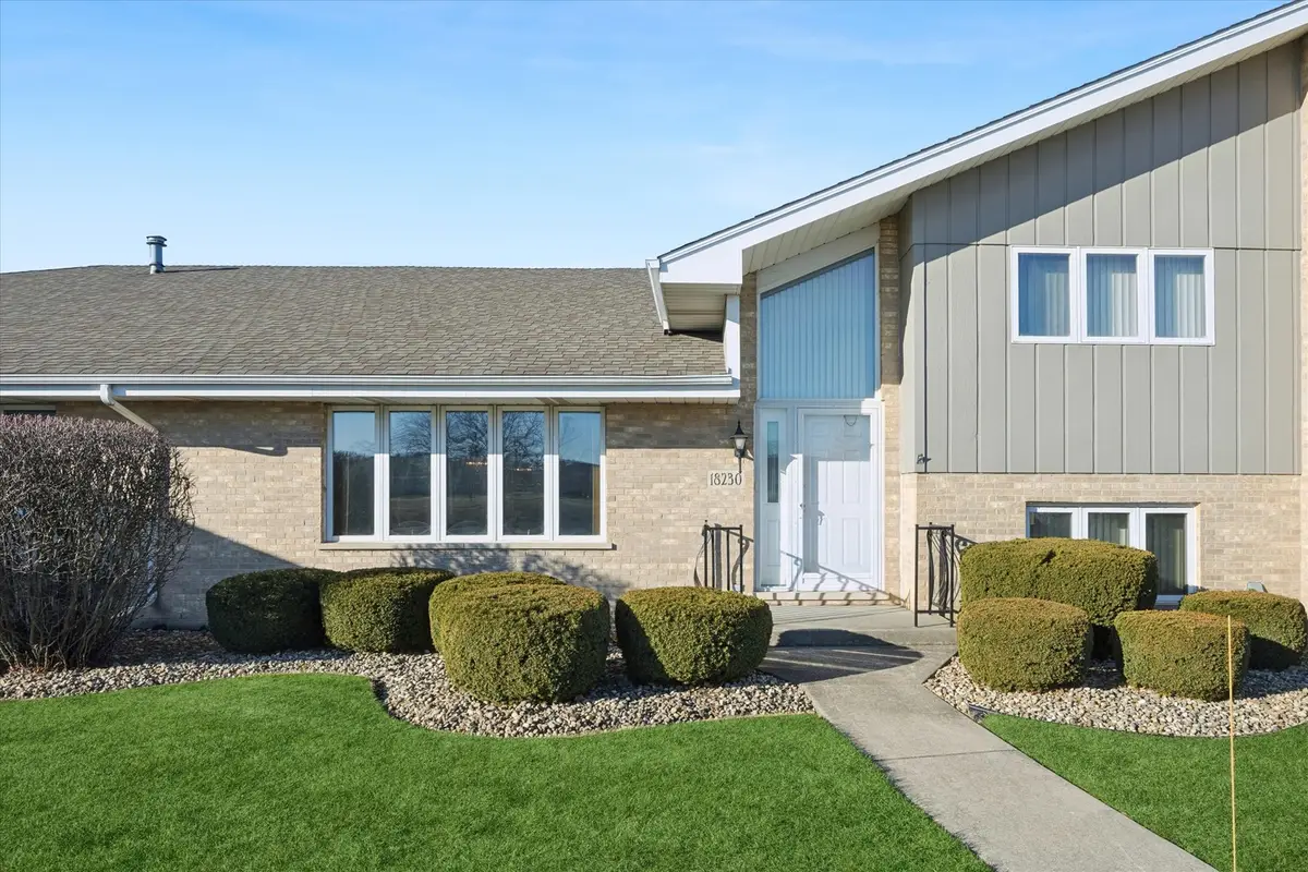 18230 Tennessee Lane #220, Orland Park, IL 60467 - Image #1