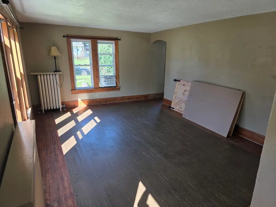 802 E 5th Street, Sterling, IL 61081 - #3