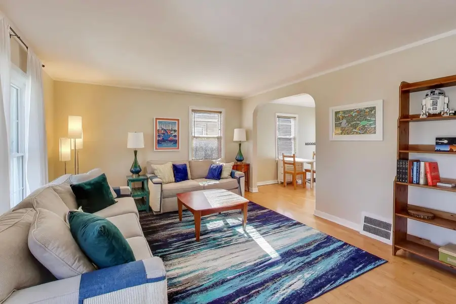 8132 Kolmar Avenue, Skokie, IL 60076 - #3