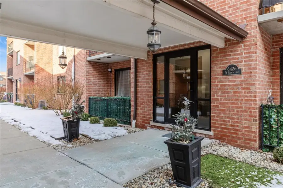 8426 W Catalpa Avenue #403, Chicago, IL 60656 - #3