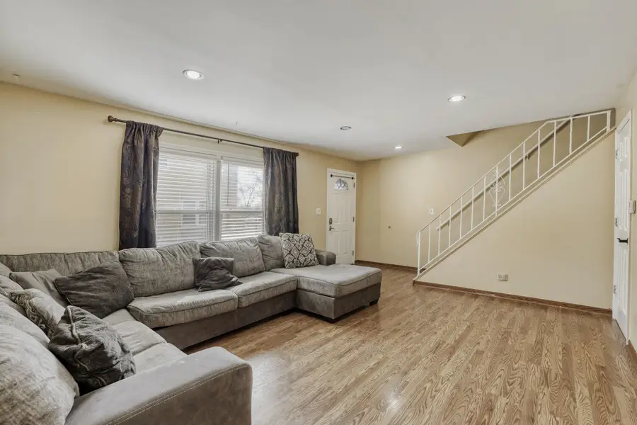 822 Colonial Drive #B, Wheeling, IL 60090 - #3